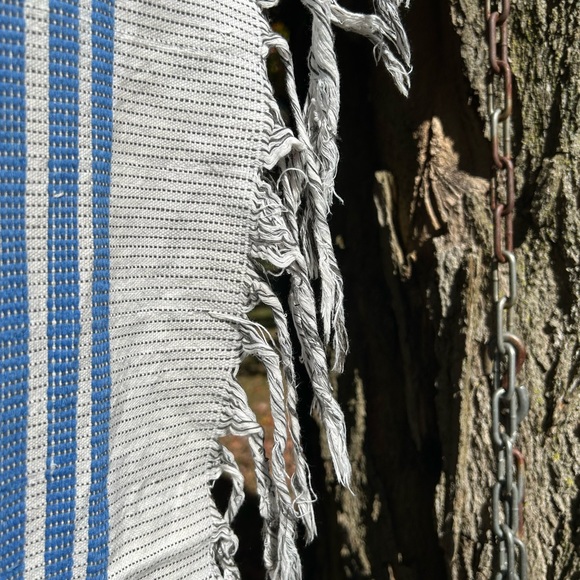 Vintage Throw Rug - Picture 2 of 7